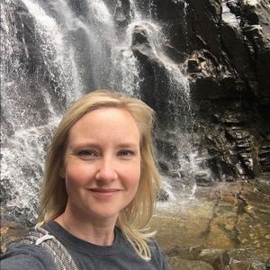 Meet your Posher, Carrie